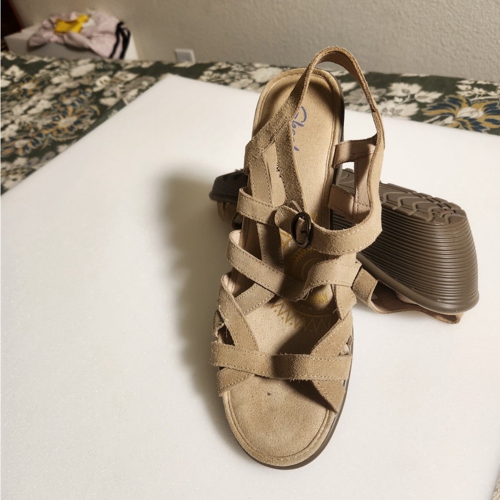 Skechers Women's Tan Strappy Wedge Sandals